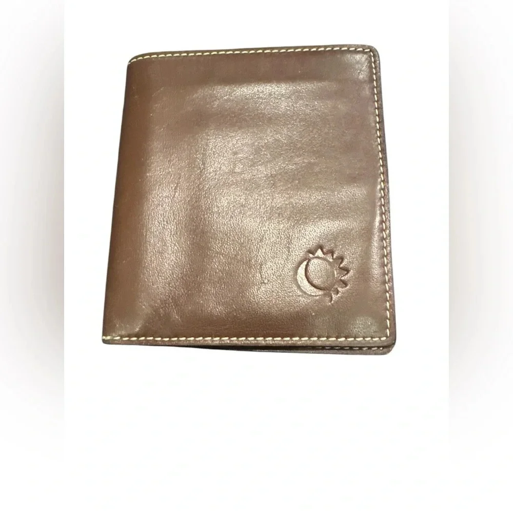 Men’s brown faux leather billfold wallet
